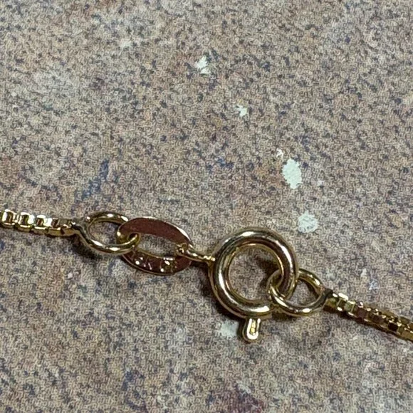 Authentic Gucci Red Heart Zipper Charm & Box Unbranded 16” Gold-Plated Chain - Picture 7 of 11